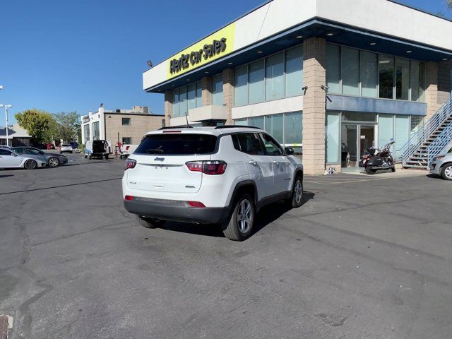 2023 Jeep Compass Latitude