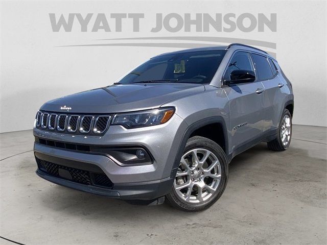 2023 Jeep Compass Latitude Lux