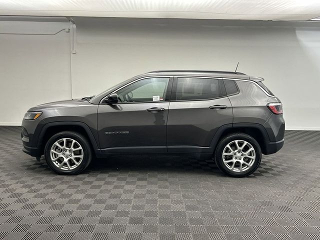 2023 Jeep Compass Latitude Lux