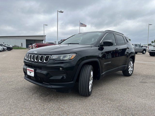 2023 Jeep Compass Latitude Lux