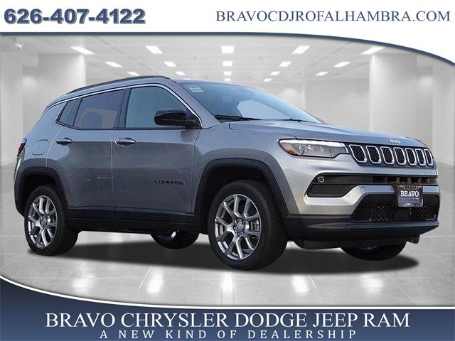 2023 Jeep Compass Latitude Lux