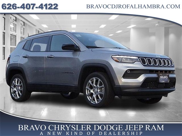 2023 Jeep Compass Latitude Lux