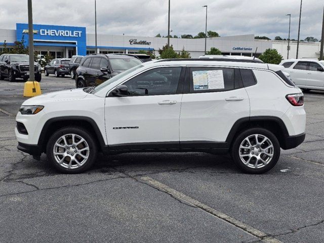 2023 Jeep Compass Latitude Lux