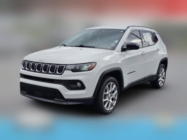 2023 Jeep Compass Latitude Lux