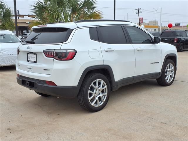 2023 Jeep Compass Latitude Lux