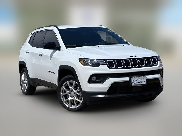 2023 Jeep Compass Latitude Lux