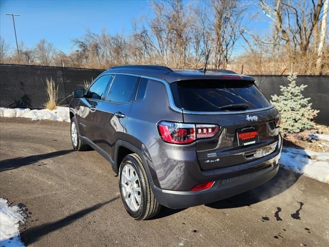 2023 Jeep Compass Latitude Lux