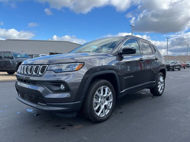 2023 Jeep Compass Latitude Lux