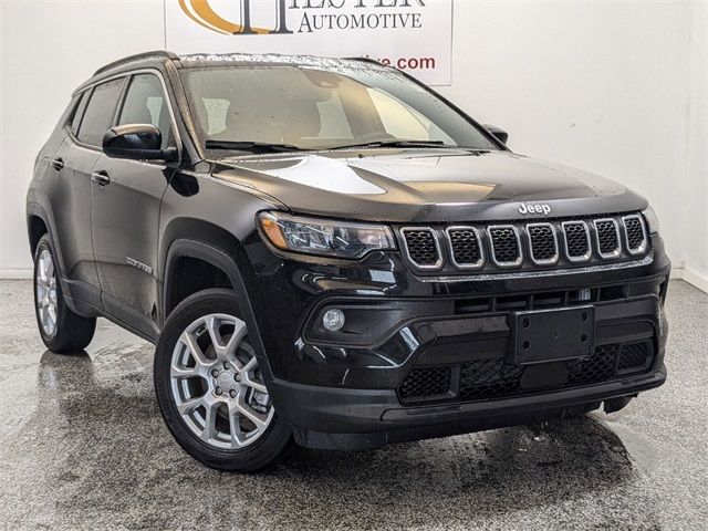 2023 Jeep Compass Latitude Lux