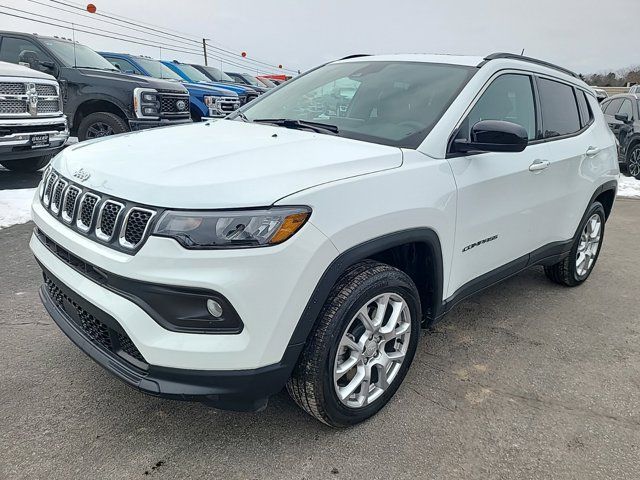 2023 Jeep Compass Latitude Lux