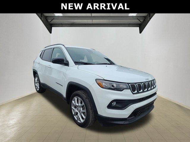 2023 Jeep Compass Latitude Lux