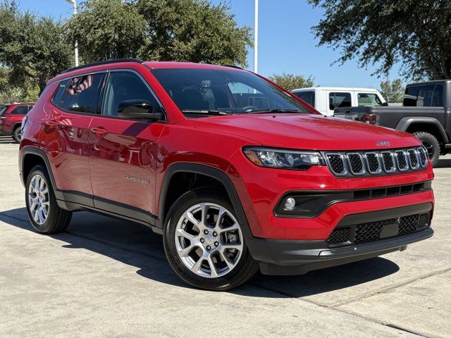 2023 Jeep Compass Latitude Lux