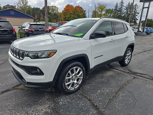 2023 Jeep Compass Latitude Lux