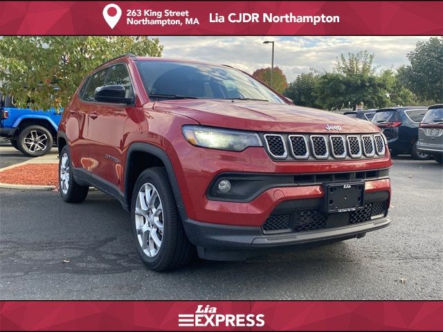 2023 Jeep Compass Latitude Lux