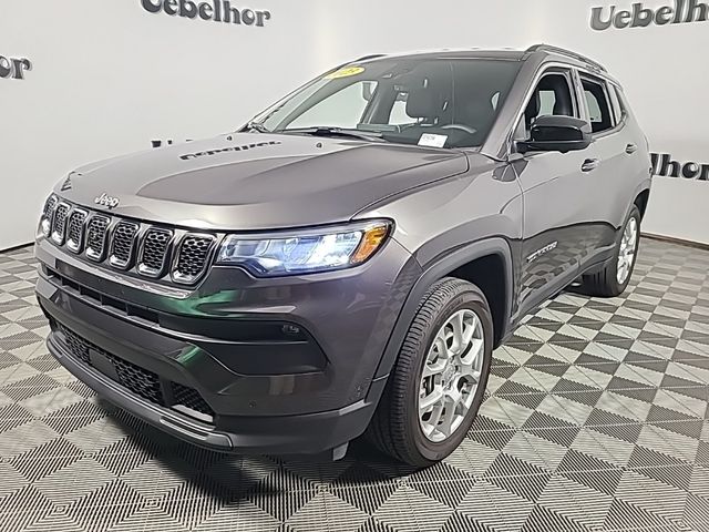 2023 Jeep Compass Latitude Lux