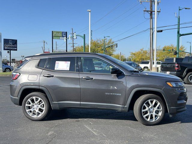 2023 Jeep Compass Latitude Lux