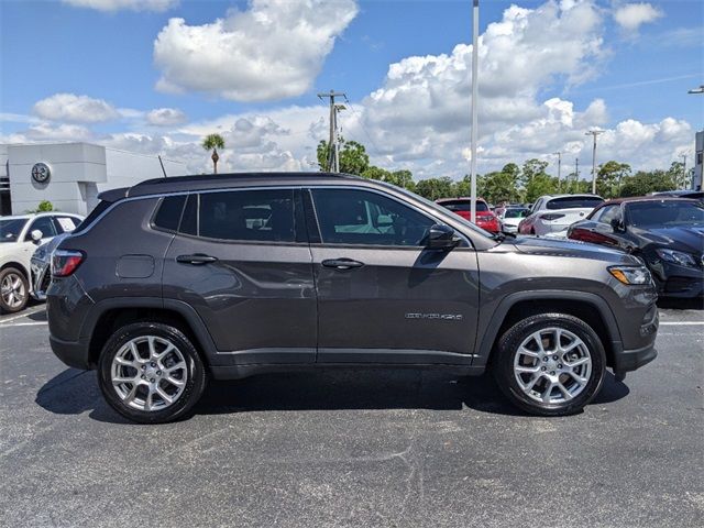 2023 Jeep Compass Latitude Lux