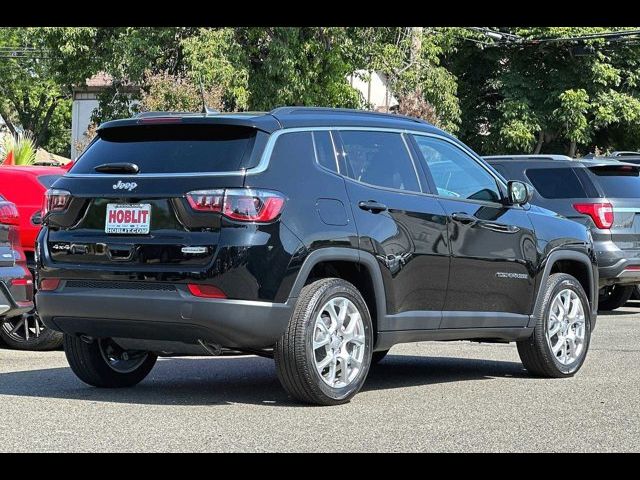 2023 Jeep Compass Latitude Lux