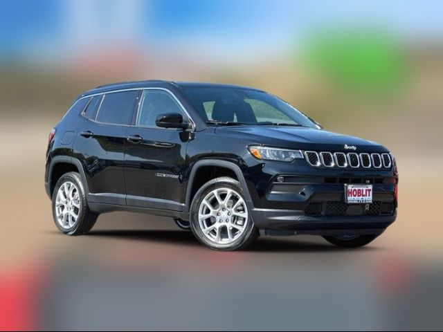 2023 Jeep Compass Latitude Lux