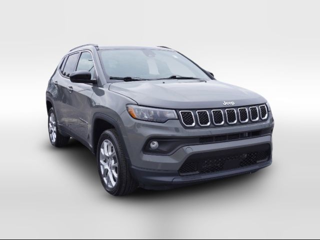 2023 Jeep Compass Latitude Lux