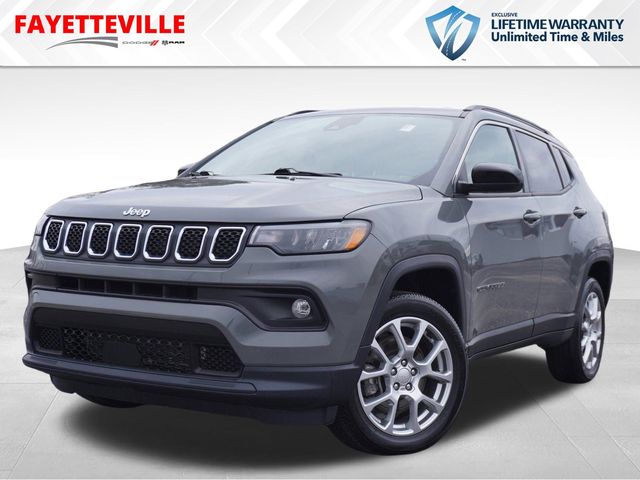 2023 Jeep Compass Latitude Lux