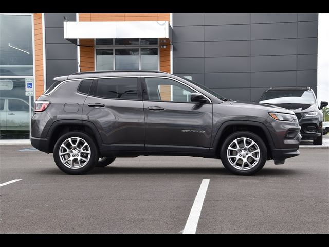 2023 Jeep Compass Latitude Lux