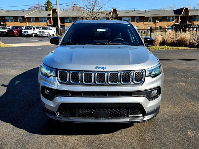 2023 Jeep Compass Latitude Lux
