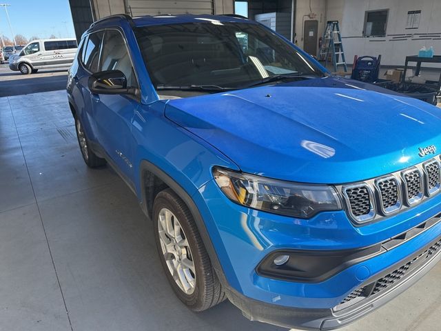 2023 Jeep Compass Latitude Lux