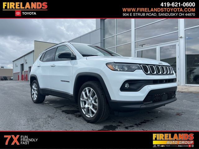 2023 Jeep Compass Latitude Lux