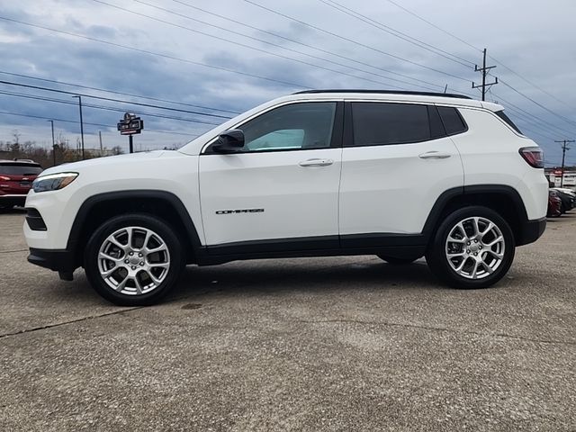 2023 Jeep Compass Latitude Lux