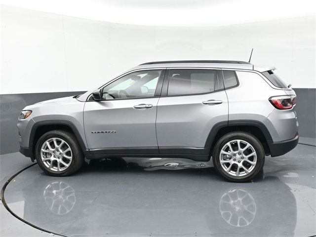 2023 Jeep Compass Latitude Lux