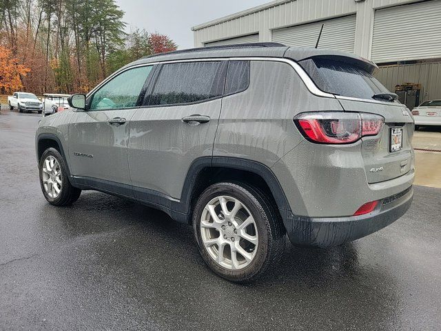 2023 Jeep Compass Latitude Lux