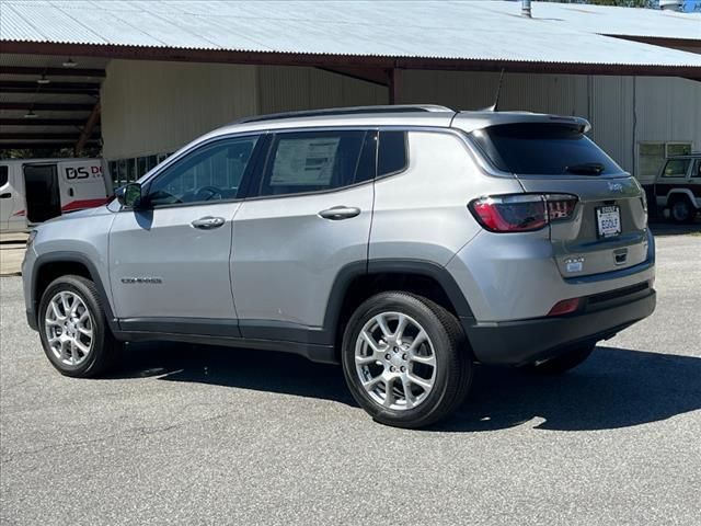 2023 Jeep Compass Latitude Lux