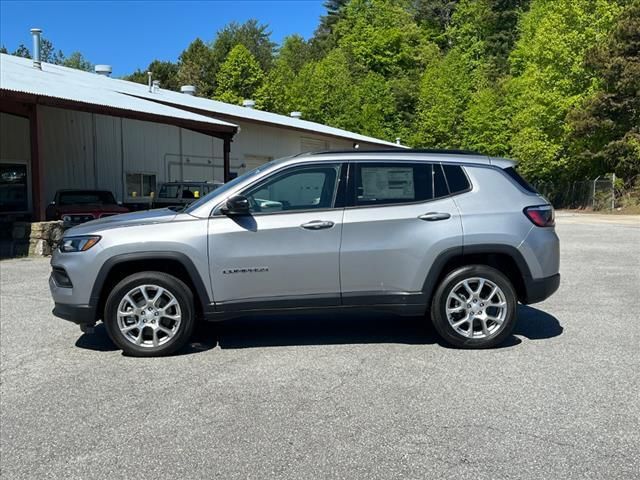 2023 Jeep Compass Latitude Lux