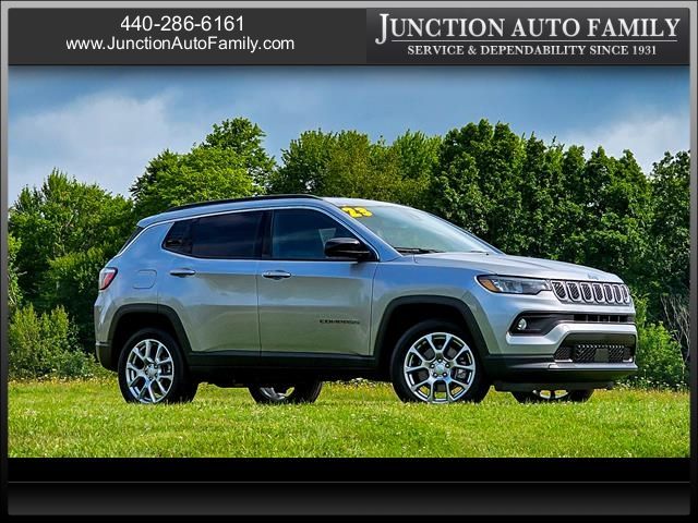 2023 Jeep Compass Latitude Lux