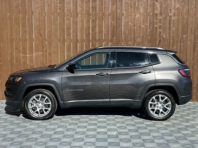 2023 Jeep Compass Latitude Lux