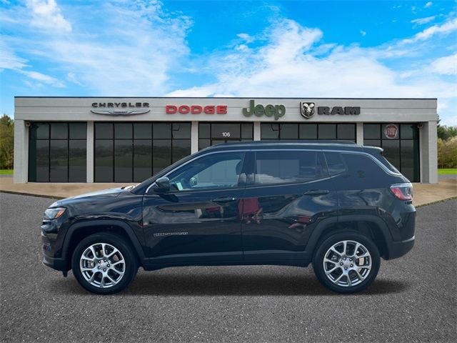 2023 Jeep Compass Latitude Lux