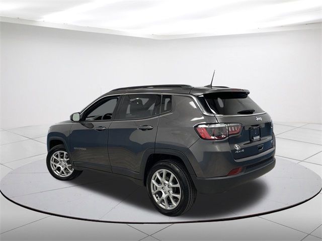 2023 Jeep Compass Latitude Lux