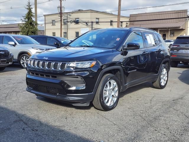 2023 Jeep Compass Latitude Lux