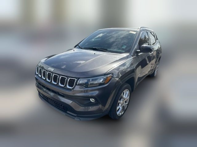 2023 Jeep Compass Latitude Lux