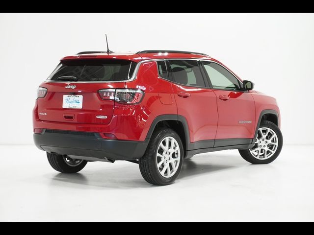 2023 Jeep Compass Latitude Lux