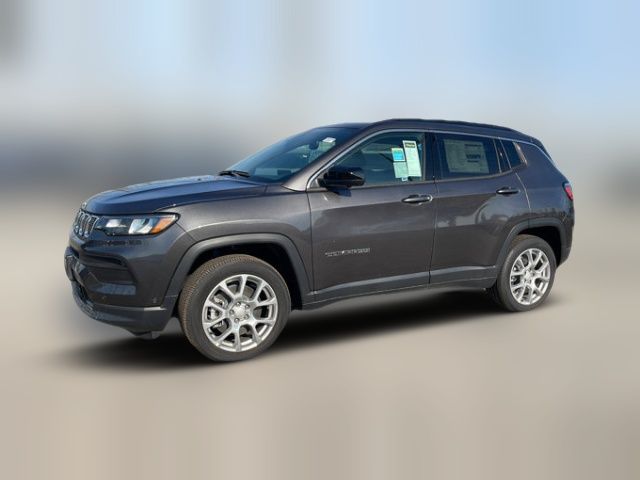 2023 Jeep Compass Latitude Lux