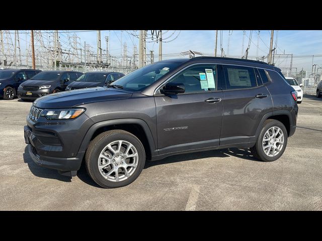 2023 Jeep Compass Latitude Lux