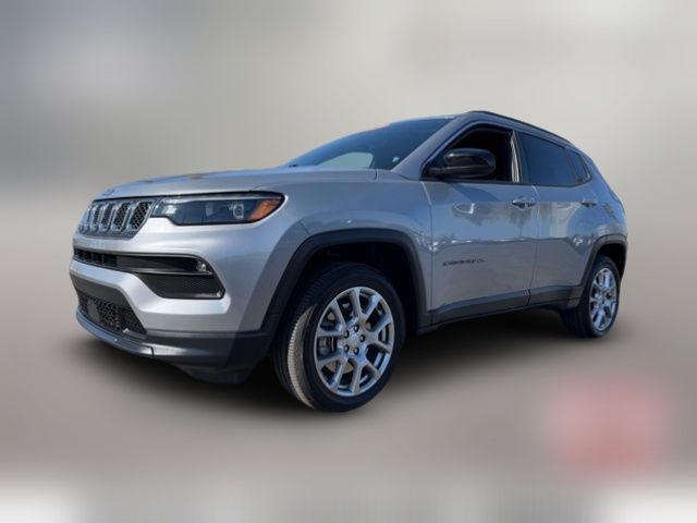 2023 Jeep Compass Latitude Lux