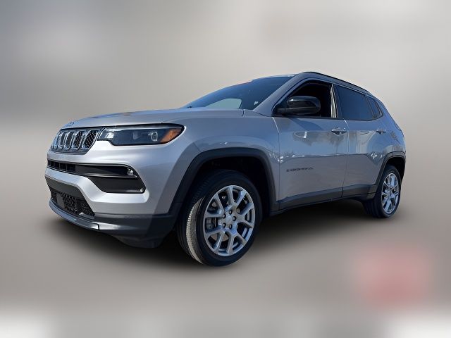 2023 Jeep Compass Latitude Lux