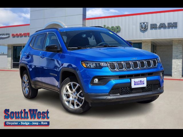 2023 Jeep Compass Latitude Lux