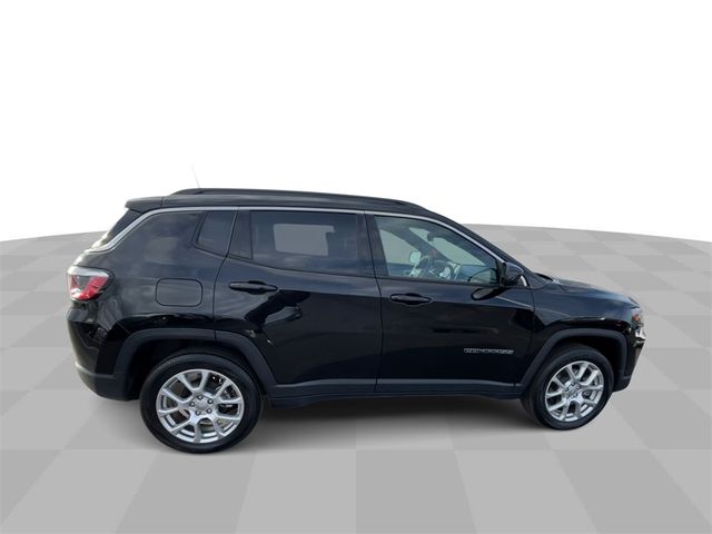 2023 Jeep Compass Latitude Lux