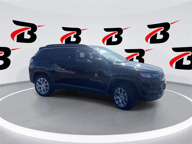 2023 Jeep Compass Latitude Lux