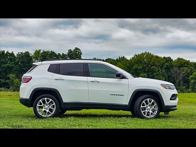 2023 Jeep Compass Latitude Lux