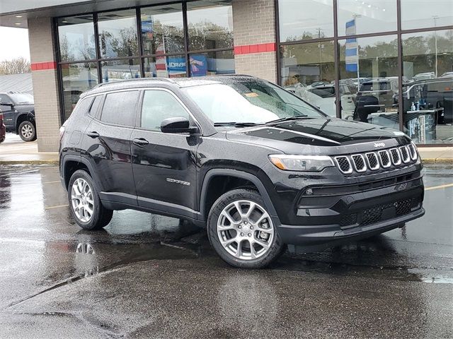 2023 Jeep Compass Latitude Lux